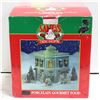 Image 1 : LARGE XMAS PORCELAIN VILLAGE HOUSE WORKING