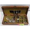 Image 1 : JEWELRY BOX WITH VINTAGE JEWELRY