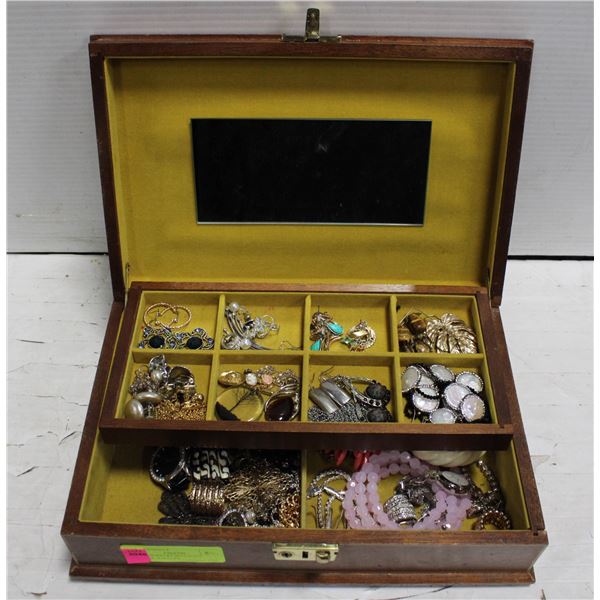 LARGE JEWELRY BOX WITH VINTAGE JEWELRY