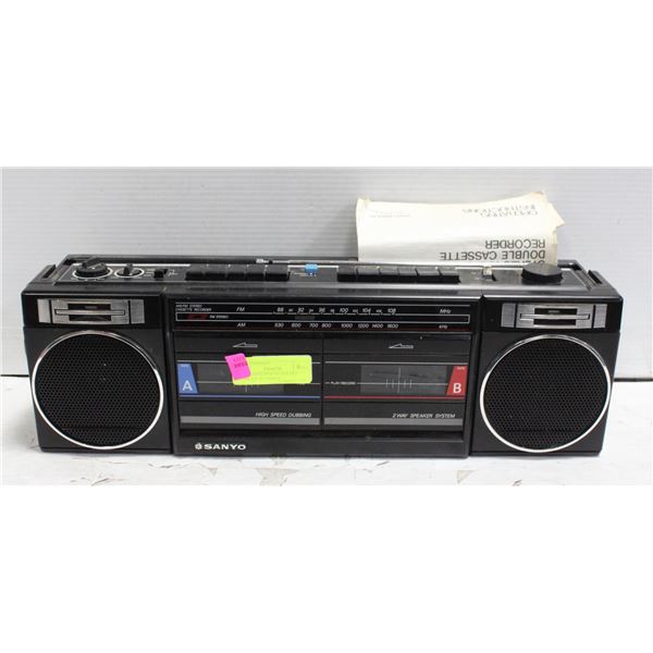 1980S SANYO M W703 DOUBLE CASSETTE BOOMBOX