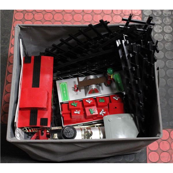 TRAIN SET FOR AROUND CHRISTMAS TREE WITH TRACK