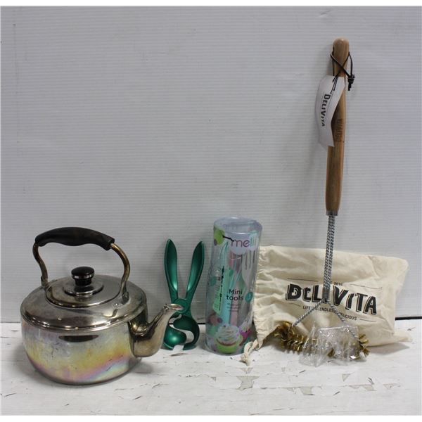 WHISTLING WATER KETTLE, DEL VITA OVEN BRUSH &