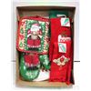 Image 1 : 3 CHRISTMAS HAND TOWELS & KITCHEN SET