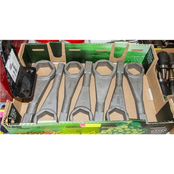 FLAT OF HAMMER WRENCHES 1 1/4''- 2 5/8''