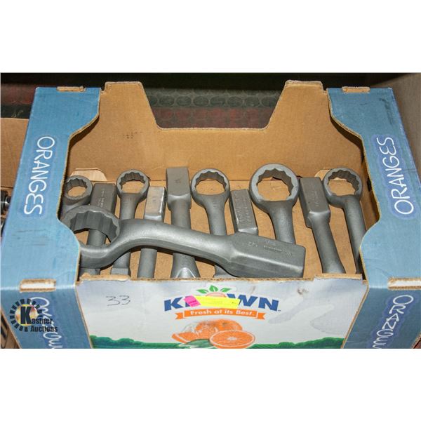 FLAT OF HAMMER WRENCHES 2 5/8'' - 3 1/4''