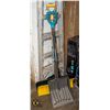 Image 1 : 3 SNOW SHOVELS