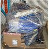 Image 1 : PALLET OF MISCELLANEOUS STUFF