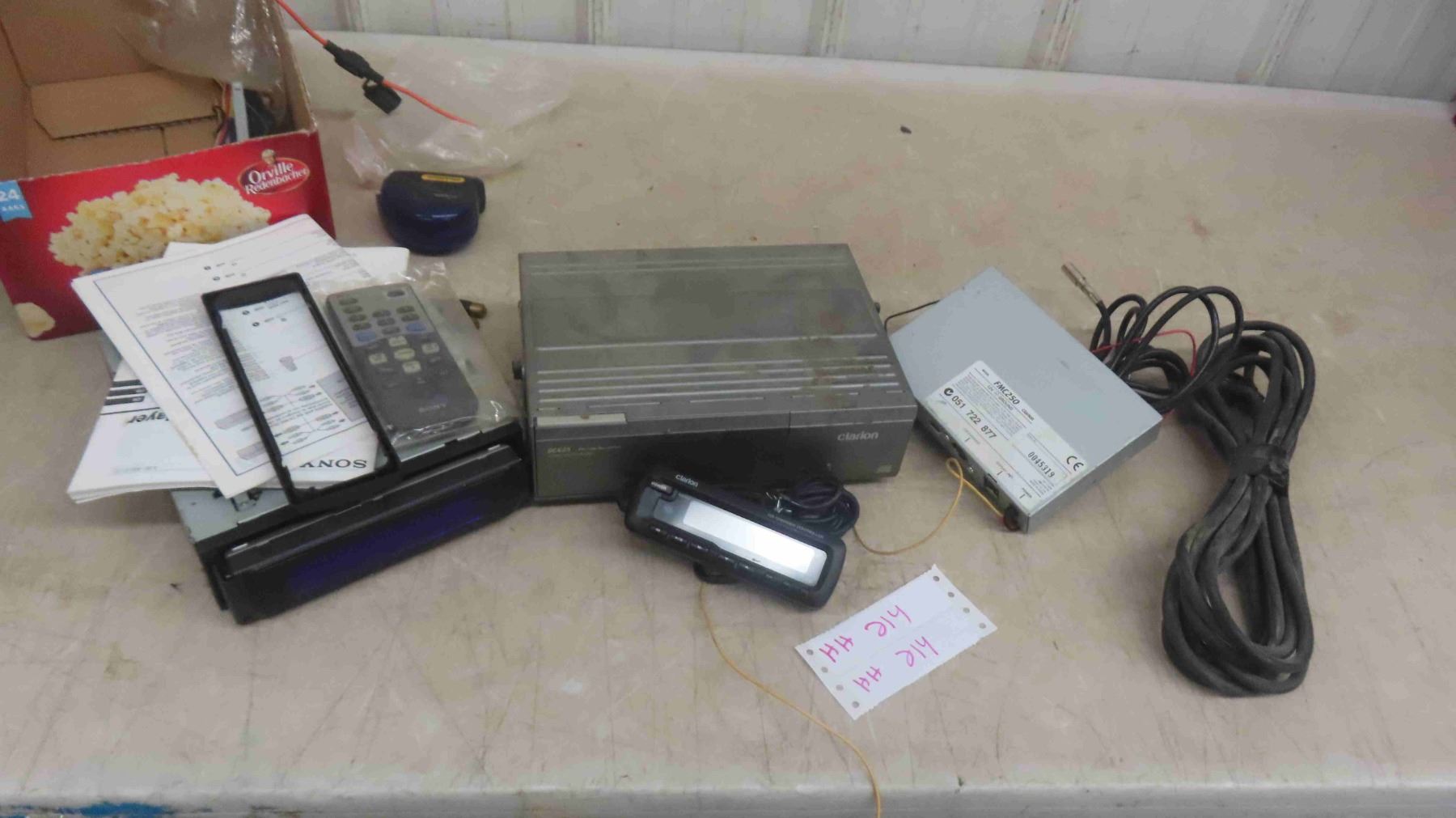 2 Auto Car Stereo (1) Clarion (1) Sony & Answering Machine