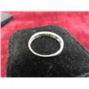 Image 2 : 10kt White Gold and Diamond Ring Size 8 Total Weight 1.5 Grams 