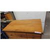 Image 3 : Maple Dresser 45 1/2'' x 29 1/2'' x 16 1/2'' 