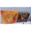 Image 2 : 2 Vinyl Records - Beatles 'Double White' 'Sgt Peppers' 'Ringo' , 
