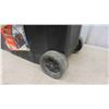 Image 8 : Rolling Black and Decker Tool Box 27'' x 14'' x 16'' , 2 Power Drills 