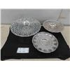 Image 1 : 3 Silver Plated and Glass Cake Stands / Pedestal Center