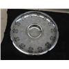 Image 5 : 3 Silver Plated and Glass Cake Stands / Pedestal Center