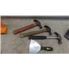 Image 6 : Tool Pouches, Holster, Drywall Carrier, Crowbar, Stapler, Hammers 