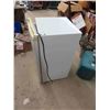 Image 2 : Danby Bar Fridge - Works, Needs Cleaning 