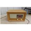 Image 4 : Vintage Northern Electric AM Radio in Wood Casing - Works Great!