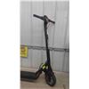 Image 2 : iZip Electric Scooter with Charger - Looks New 
