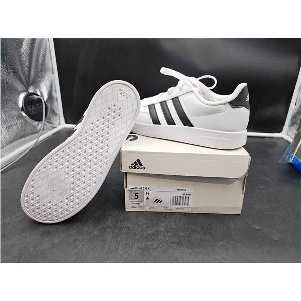 Adidas Breaknet 2.0 Kids Shoes (size 5)