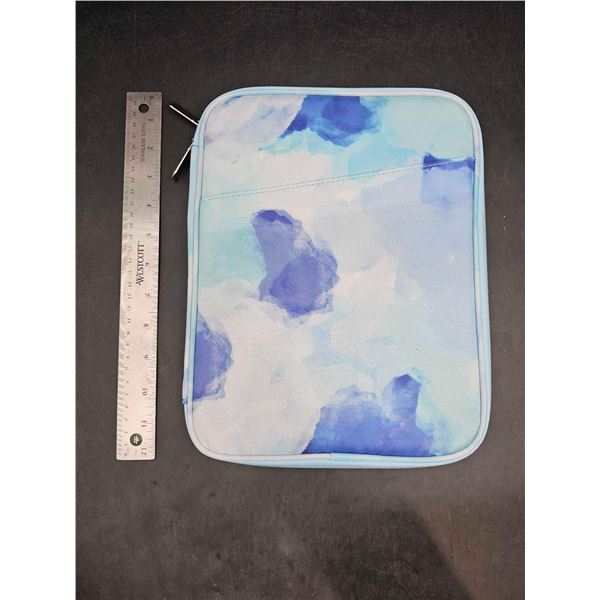 30in Tablet Case