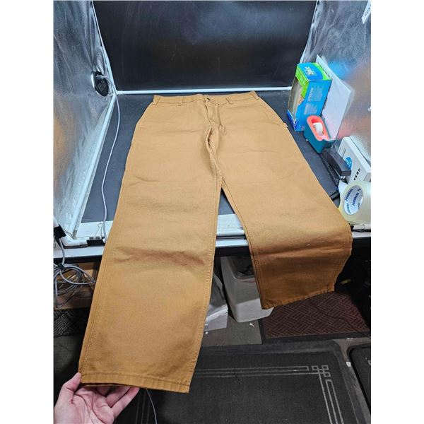 Carhaart workpants (36 x 32)