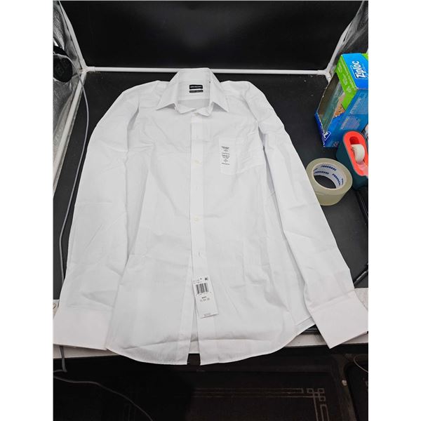 Van Heusen Regular Fit, Wrinkle Free Button UP (L)