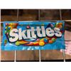 Image 2 : Tropical Skittles bite size candies 12 x 61g