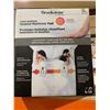 Image 3 : Brookstone Cozy Quilted Heated Mattress Pad with Dual Controllers-King
