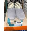 Image 1 : Toms Classic Canvas Shoe Women's (size 9)