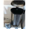 Image 2 : Lot of 2 -  Step / Slow Closse Trash Cans