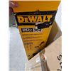 Image 4 : DEWALT 20V MAX XR Cordless Brushless 14 in. Folding String Trimmer and Handheld Axial Blower Combo K