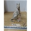 Image 1 : Vintage kangaroo porcelain statue