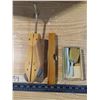 Image 3 : Brush+comb set plastic wooden level, misc.
