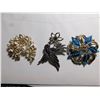 Image 1 : THREE VINTAGE BROACHES