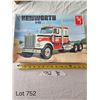 Image 1 : Kenworth W-925 Model