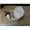 Image 2 : Vintage white duck lidded jar