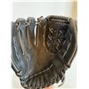 Image 3 : Wilson baseball glove & 2 Spalding soft balls
