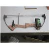 Image 1 : childs compound bow