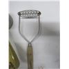 Image 7 : vintage kitchen utensils