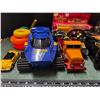 Image 2 : Robots and Cars.