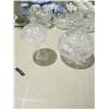 Image 2 : 3 post crystal bowl and candy jar on stand