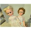 Image 10 : 4 Vintage bridal dolls