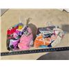 Image 10 : 2 Bags of Barbie doll clothes and accessories