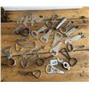 Image 1 : Lot of Advertising openers - CPR, CNR, hotels, bud, Big Chief, etc.