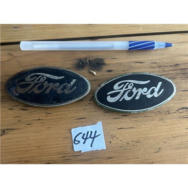 2 Ford model T - rad emblems - original