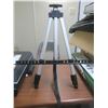 Image 2 : portable field easel