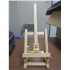 Image 2 : mini wooden table easel