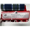 Image 2 : Deluxe Blanket and Beach Towel.