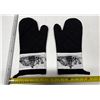 Image 1 : Stockman's Gear Oven Gloves.