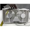 Image 6 : Duracraft Comfort Window Fan.